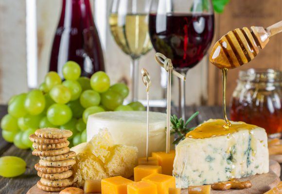 Blue Cheese Crackers with Grapes